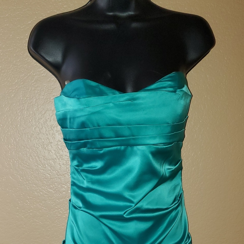 Formal Dress has been used one new condition